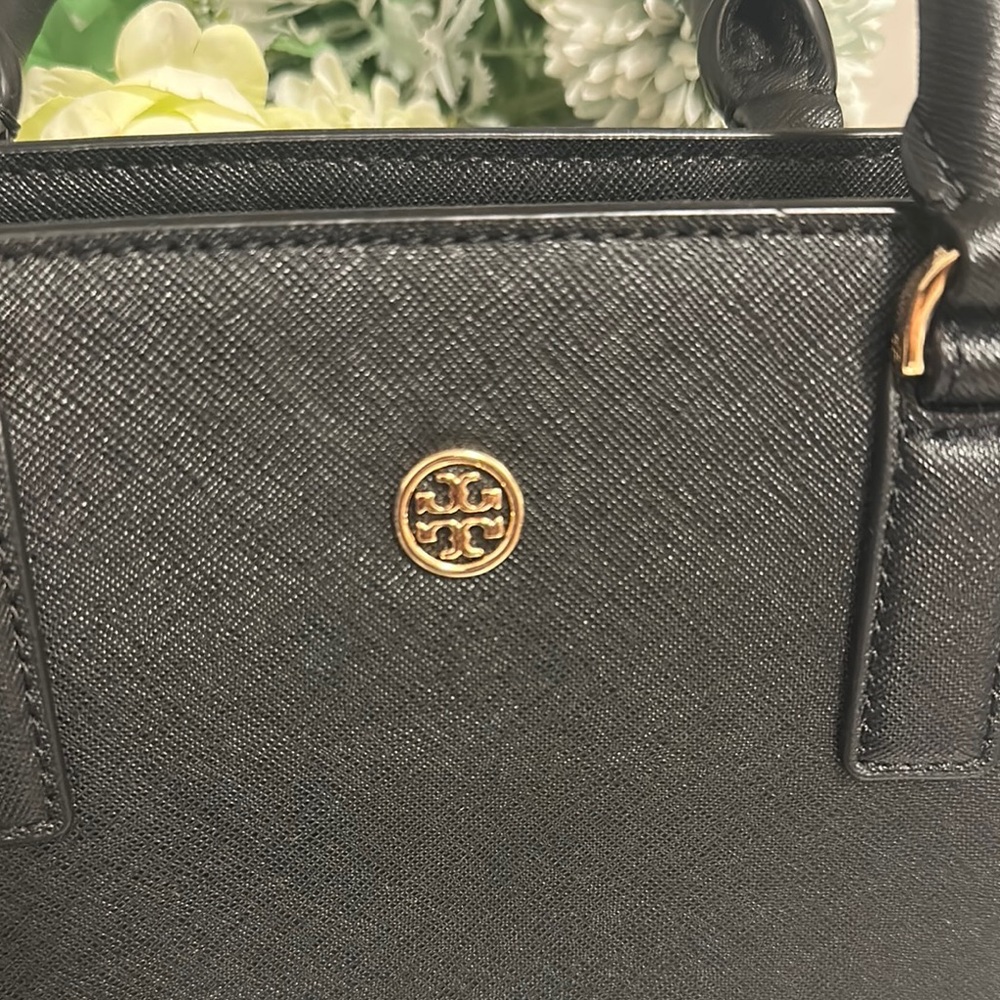 Tory Burch Robinson Dome Black Satchel Handbag - Picture 2 of 5
